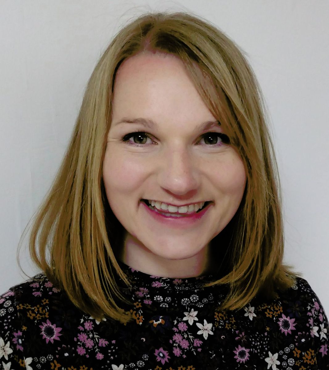 Mrs Eva Lohwasser-Rowe MITI
