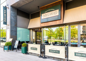 Browns restaurant.jpg