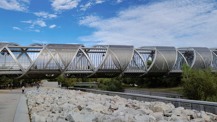 Madrid bridge.jpg